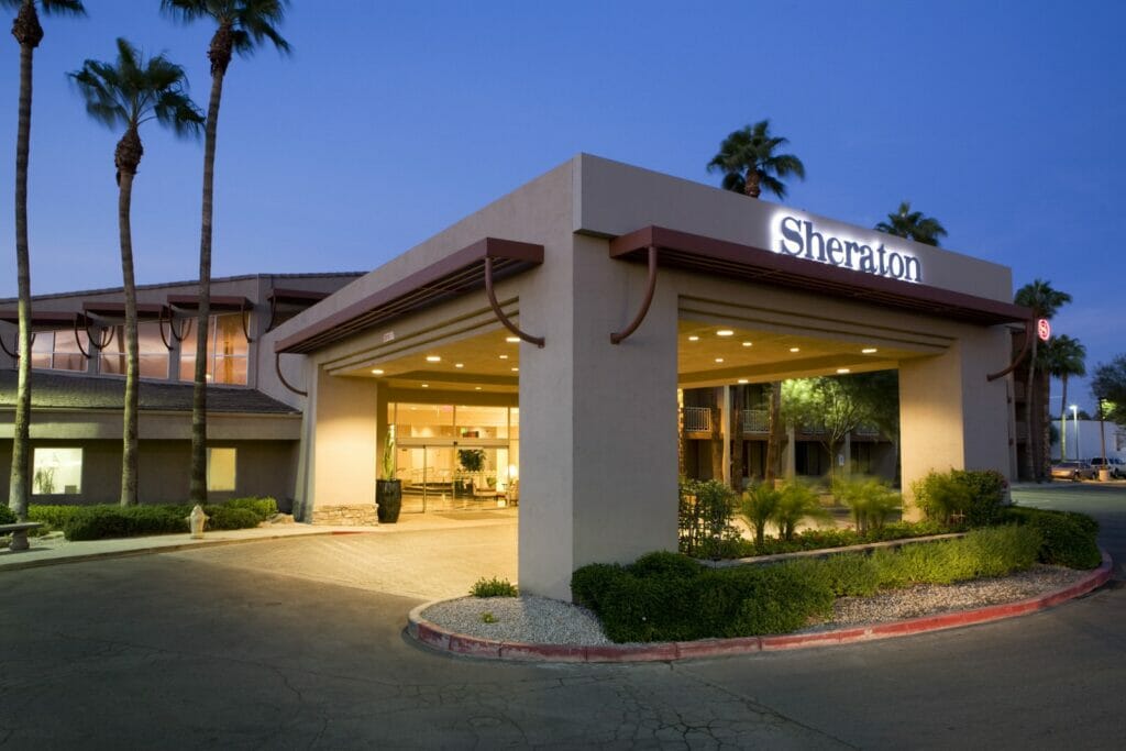 Sheraton Phoenix Airport Hotel Exterior